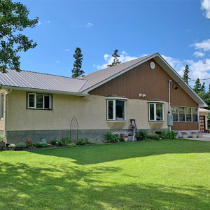 Front view of the house that contains the suite